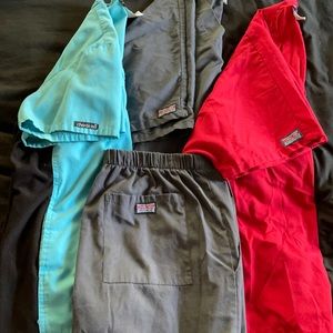 Cherokee scrubs all size small